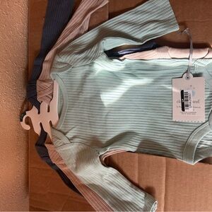 Ribbed Long Sleeve Baby Onesies Set